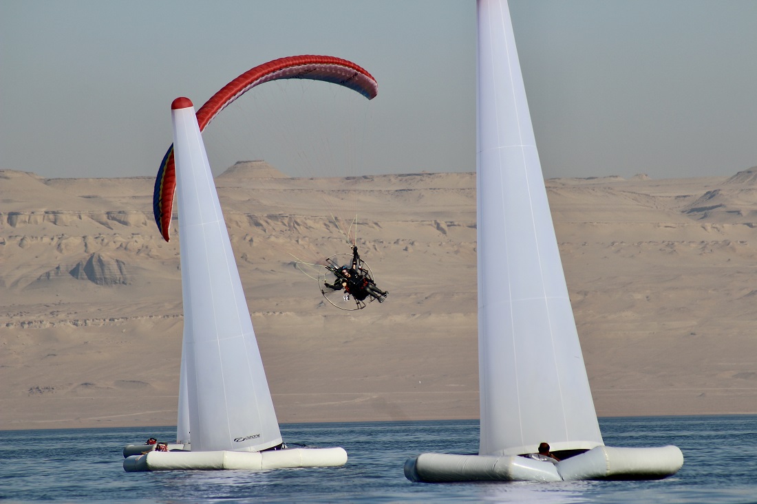 Through the pylons at the World Paramotor Championships 2018